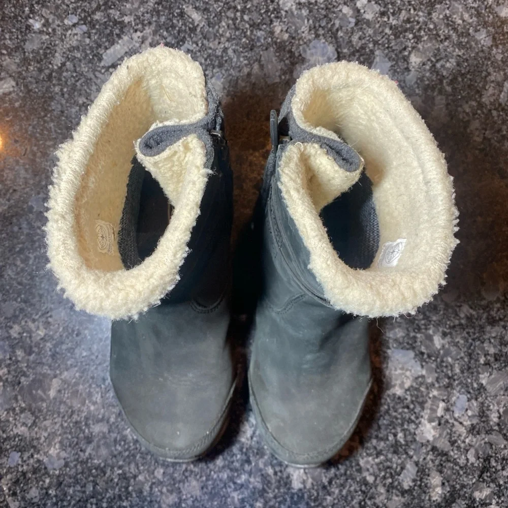 Oboz Madison Waterproof Insulated Winter Boots Womens Sz 7 Black Shearling Lined